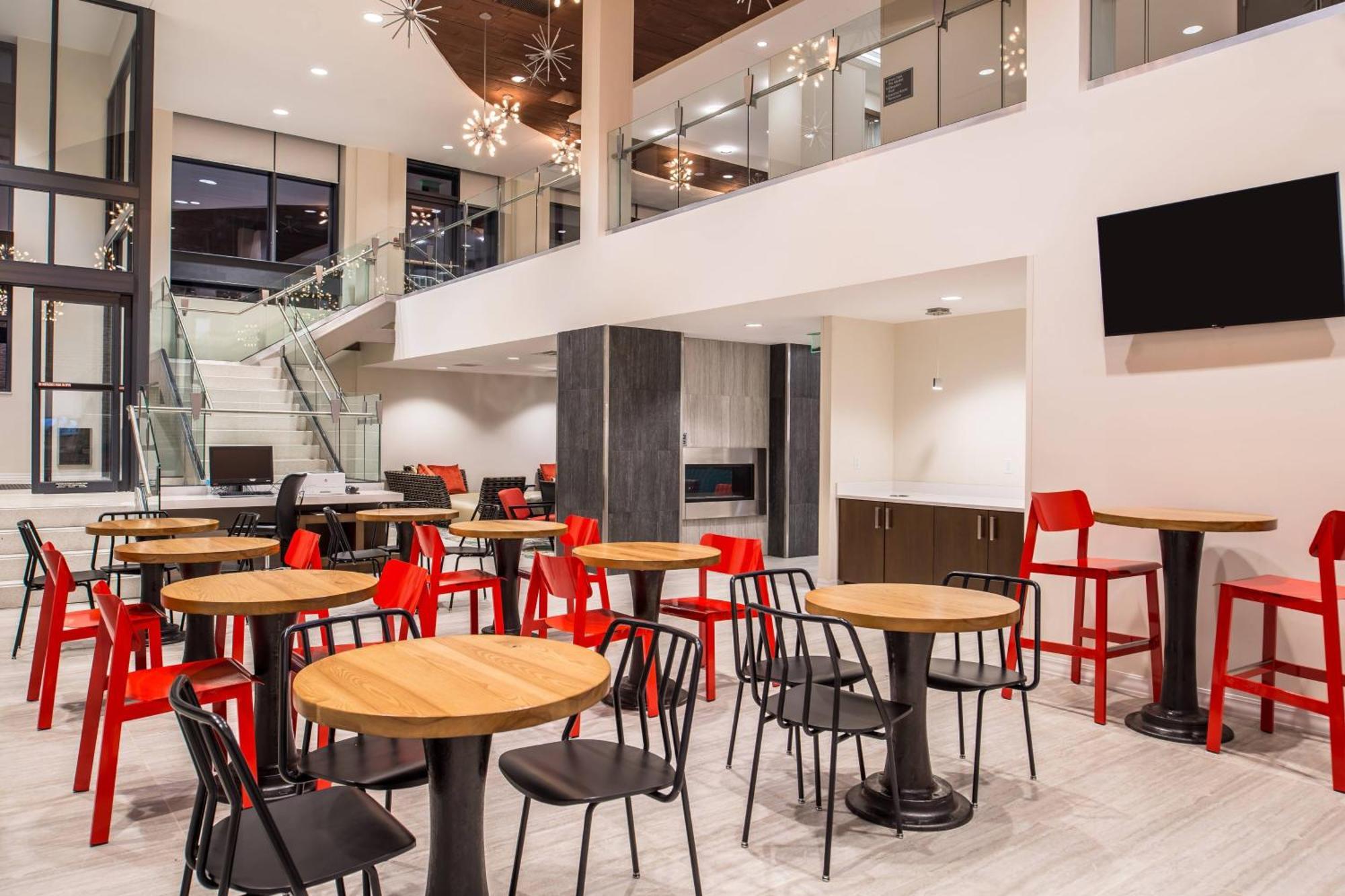 Residence Inn By Marriott Pittsburgh Oakland/University Place Экстерьер фото